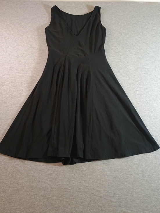 Lauren Ralph Lauren Dresses & Skirts - Lauren Ralph Lauren Women's Size 6 Classic Black Sleeveless Fit-and-Flare Dress